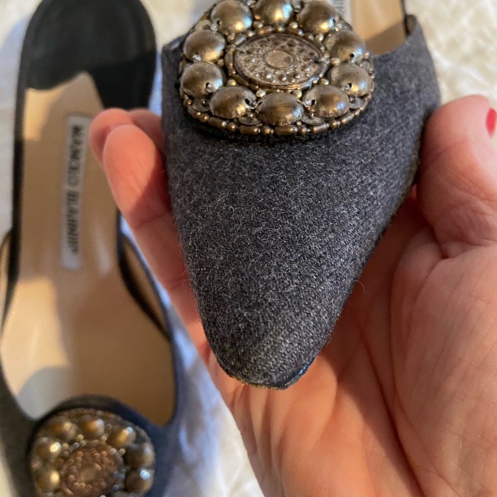 MANOLO BLAHNIK Dark Gray Pointed-Toe Coin Mules size 37.5 - Picture 14 of 14